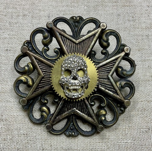 Steampunk brooch airship - /,