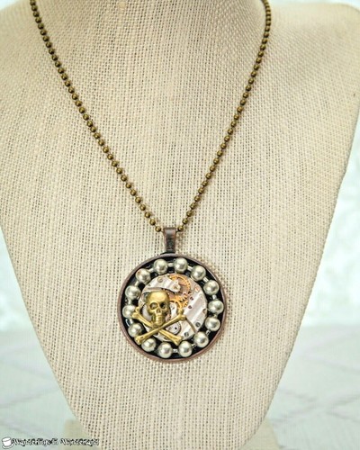 Pirate necklace skull - necklace, clock